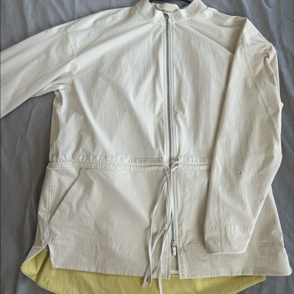 Lululemon cinch-waist light coat